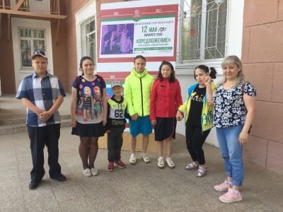 12 мая специалисты отделения сопровождения замещающих семей Центра «Искорка» организовали для детей с особенностями развития, воспитывающихся в замещающих семьях, поход в театр.