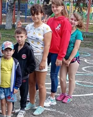 «Веселые эстафета» - под таким названием в центре прошла спортивно-игровая программа для детей.