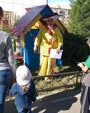 В центре продолжают проходить тематические дни летних развлечений.