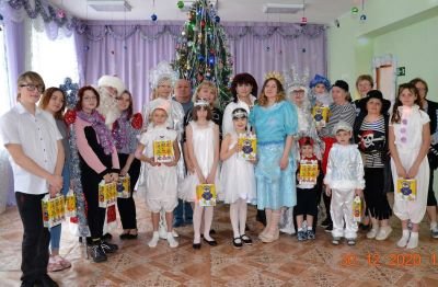 30 декабря в Центре «Искорка» прошло новогоднее сказочное представление «Снежная королева».