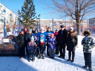 19 февраля в центре «Искорка» прошла традиционная военно-спортивная квест - игра «Зарница», посвященная Дню Защитника Отечества.